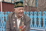 Свердловскому ветерану, который хочет дожить до ста лет, власти не дают ни новое жилье, ни деньги на ремонт