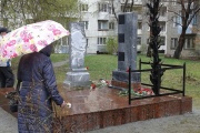 Камнерезы с Синих Камней за свой счет установили памятник ветеранам Великой Отечественной войны