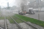 У Железнодорожного вокзала в плотном потоке машин сгорела «Волга»