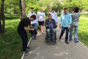 Свердловский депутат проверил, легко ли живется екатеринбургским инвалидам