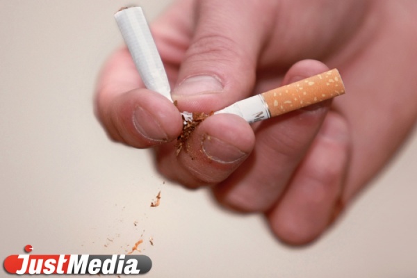 Ирбитчане отметили Всемирный день без табака надуванием мыльных пузырей - Фото 1