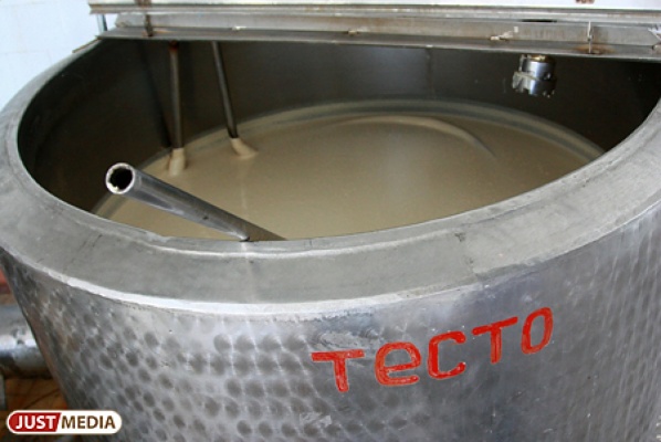 Первоуральский хлебокомбинат закрыт из-за найденных на производстве тараканов - Фото 1