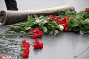 В день памяти и скорби Якоб возложил цветы к Вечному огню на Широкореченском мемориале