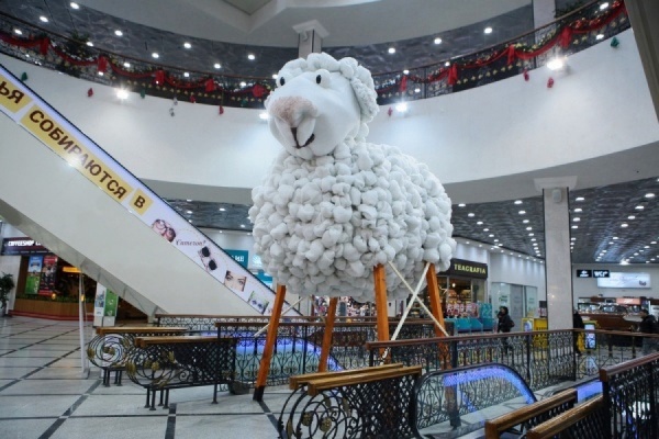 Новогоднюю овцу из «Гринвича» превратят во flugtag и отправят на чемпионат Red Bull в Москву - Фото 1