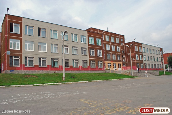 Комитет по строительству спрашивает мнение горожан, как обустроить школу на ВИЗ-бульваре - Фото 1