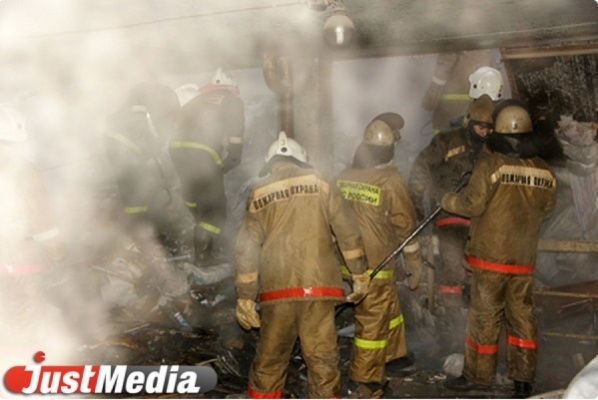 На Серовской ГРЭС горит трансформатор - Фото 1