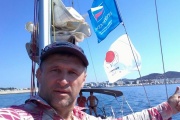 Депутат Артюх плавает по Средиземному морю под флагами «Опоры России» и «Партии пенсионеров»