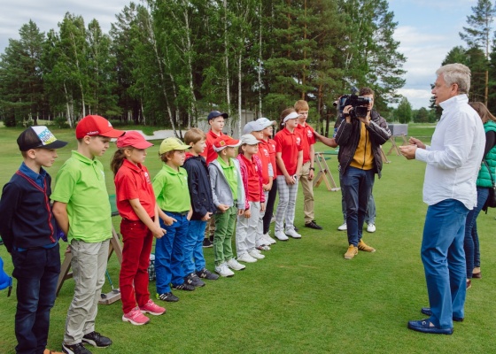 Виктор Христенко намерен предложить Куйвашеву ввести преподавание гольфа в уральских школах - Фото 1