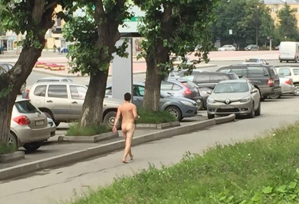 По Уралмашу бегал голый мужчина - Фото 1