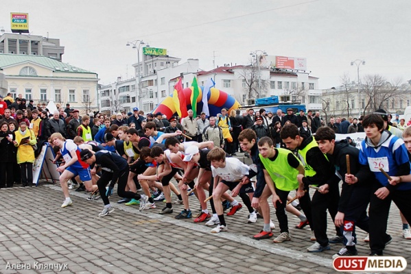 «В один ряд с Бостоном и Нью-Йорком». Журналистам показали как Екатеринбург готовится к самому яркому событию лета — марафону «Европа-Азия» - Фото 1