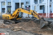 В Екатеринбурге активно ведутся работы по продлению улицы Татищева и закладке мощной ливневой канализации. ФОТО