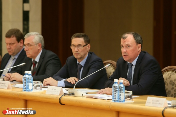 Вице-премьер Орлов свалил ответственность за низкие показатели инвестпривлекательности региона на надзорные ведомства  - Фото 1