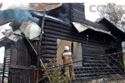 В «Саду Горздрава» сгорел двухэтажный дом