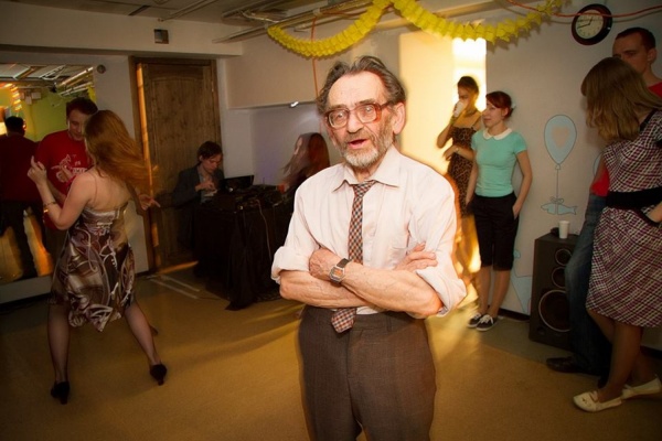 В Екатеринбурге скончался «танцующий дедушка» Валентин Бадич - Фото 1