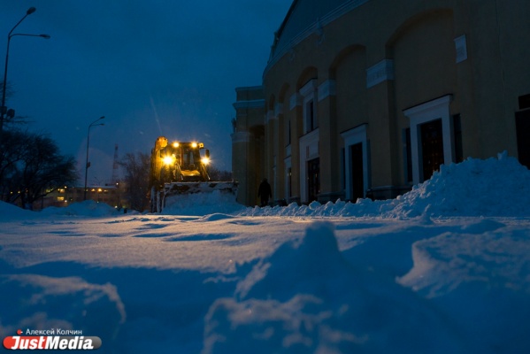 За уборкой снега в Екатеринбурге следят спутники - Фото 1