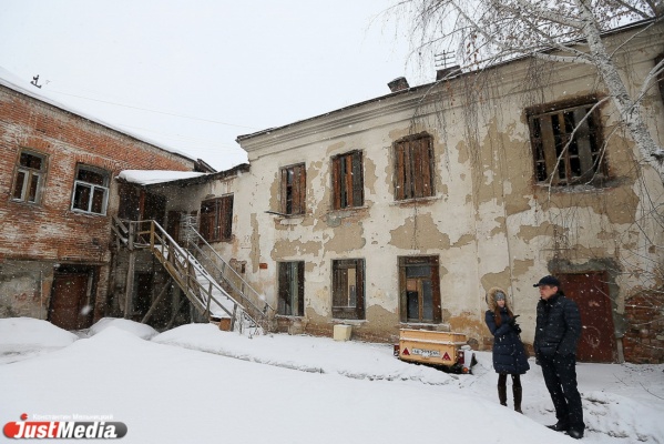 ОНФ: Виновные в появлении домов-призраков в Свердловской области отделались выговорами - Фото 1