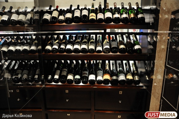 В екатеринбургских барах и магазинах могут запретить скидки на алкоголь  - Фото 1