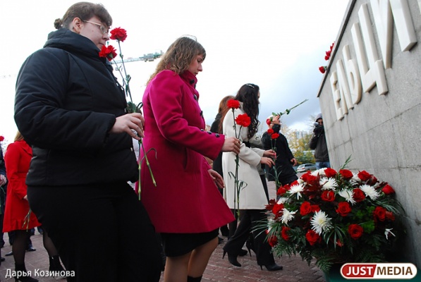 Студенты УрФУ возложат цветы к памятнику Борису Ельцину - Фото 1