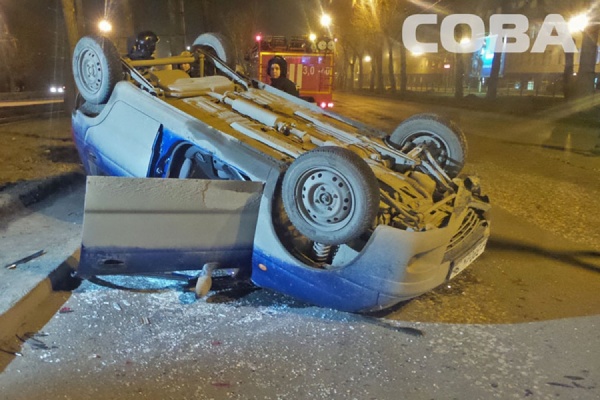 Лихач без прав на Daewoo Matiz устроил серьезное ДТП в Екатеринбурге - Фото 1