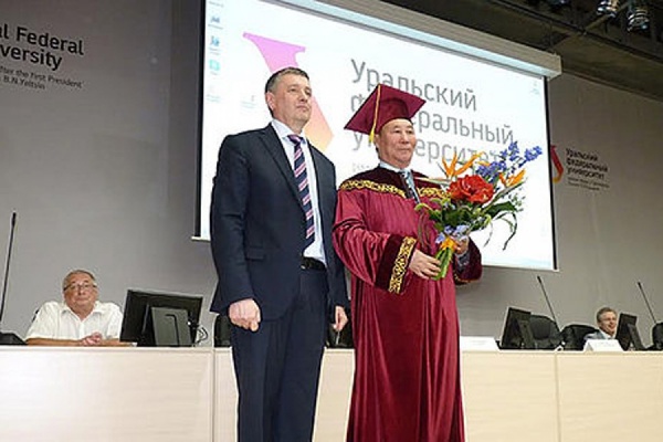 Известный выпускник УрФУ из Монголии стал почетным доктором университета - Фото 1