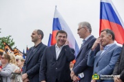 Куйвашев и Якоб встретили День России на Плотинке вместе с тысячами екатеринбуржцев