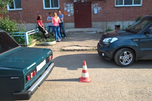 В Свердловской области дети все чаще попадают в ДТП во дворах - Фото 1