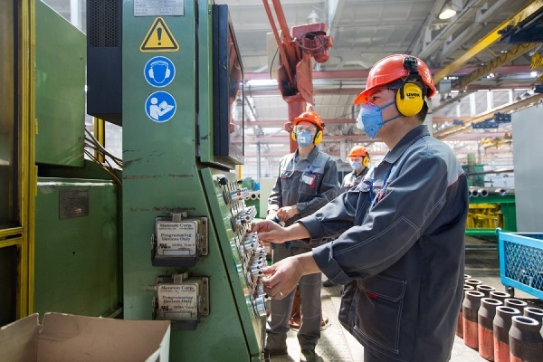 В Невьянске крупный китайский холдинг запустил уникальную линию по производству бурильных труб - Фото 1