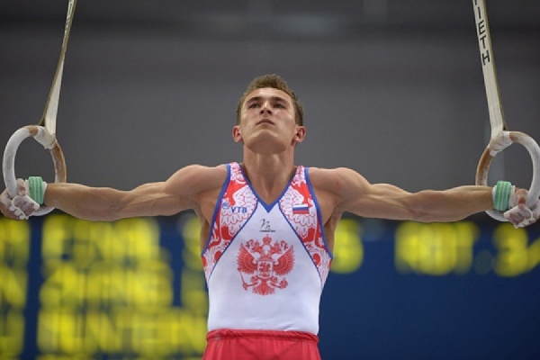 Уральский гимнаст Давид Белявский взял серебро на Олимпиаде в Рио в командном многоборье - Фото 1