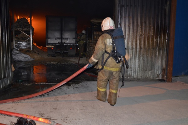 Пожар на складе в Березовском локализован - Фото 1