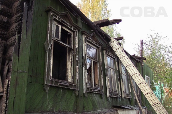 На Ольховской сгорел одноэтажный барак - Фото 1