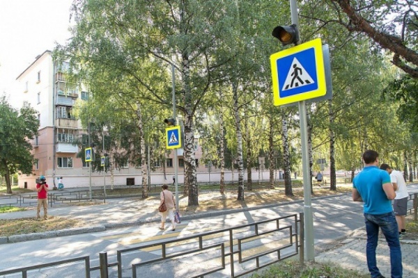 Единороссы поставили Нижний Тагил в число лидеров по качеству пешеходных переходов в районе школ - Фото 1