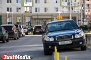 На улицах в центре Екатеринбурга запретят остановку автомобилей