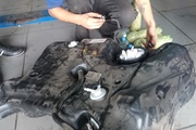 Таможенники нашли почти 4 кг героина в бензобаке машины из Казахстана