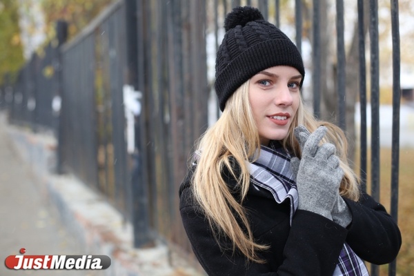 Студентка Анастасия Тарасова: «Ноябрь радует меня неожиданным снегом». В Екатеринбурге днем пасмурно  и —4. ФОТО, ВИДЕО. - Фото 1