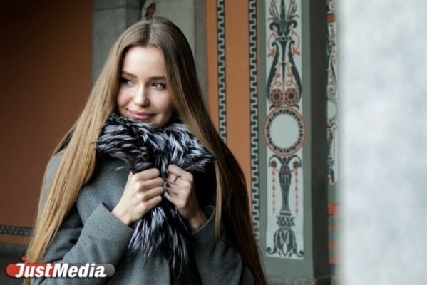 Мисс-Екатеринбург-2016 Елизавета Аниховская: «Этой осенью холодно, но мне это нравится». В Екатеринбурге днем -11 и пасмурно - Фото 1