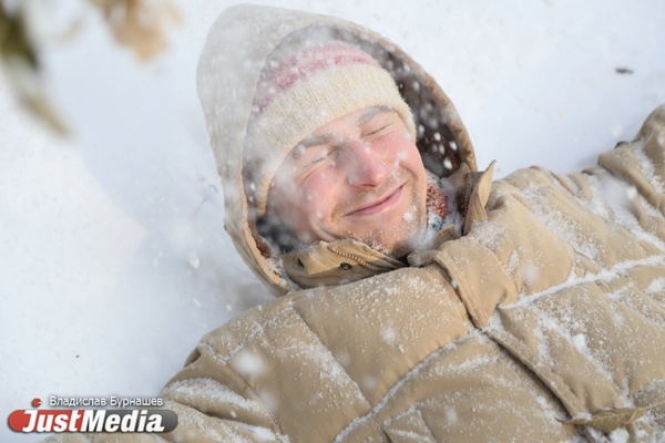 Андрей Сак, строитель: «Люблю кидаться снежками и кататься на лыжах». В Екатеринбурге сегодня еще немного похолодает. ФОТО, ВИДЕО - Фото 1
