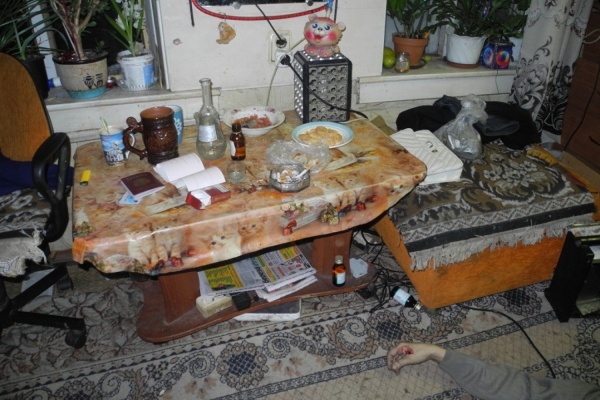 Житель Березовского погиб, поспорив с собутыльником, что тот не сможет его убить - Фото 1