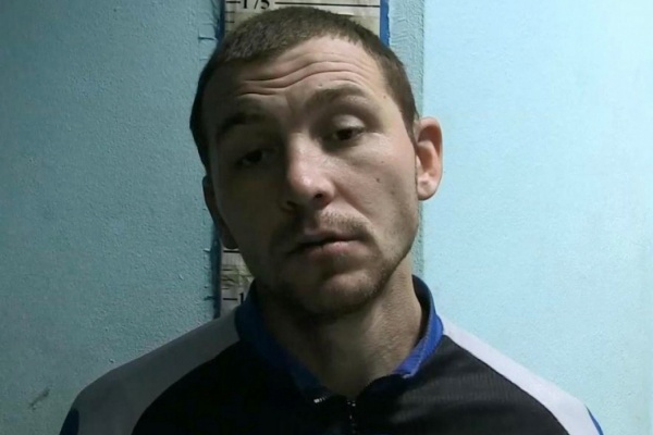 В Екатеринбурге наркоман, угрожая ножом, грабил в подъездах женщин  - Фото 1