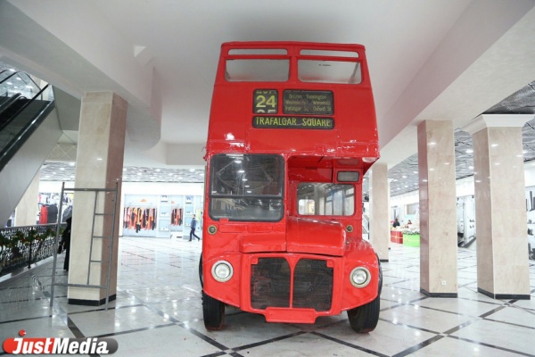 В центре Екатеринбурга в старинном английском автобусе откроется кофейня - Фото 1