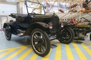 «Это настоящая легенда». В музее автомобильной техники УГМК появился Ford Model T 