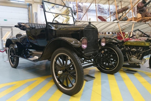 «Это настоящая легенда». В музее автомобильной техники УГМК появился Ford Model T  - Фото 1