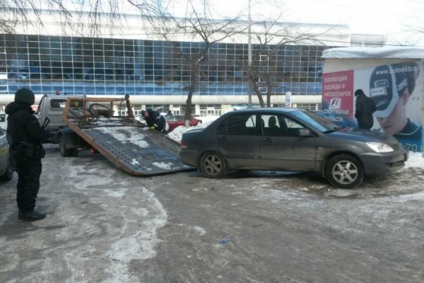 Екатеринбурженка получила от водителя, который насмерть сбил ее сына, более 100 тысяч рублей - Фото 1