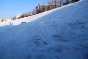 Екатеринбургский памятник клавиатуре оказался под снегом. Коммунальщики не спешат расчищать арт-объект