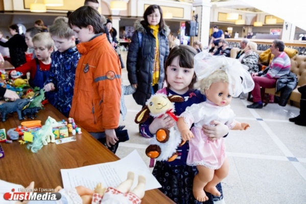 В Екатеринбурге на один день откроется пункт обмена детскими игрушками - Фото 1