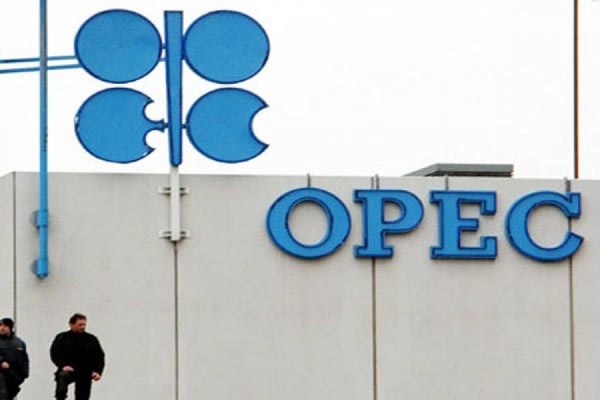 Россия и ОПЕК проведут заседание по контролю за нефтедобычей