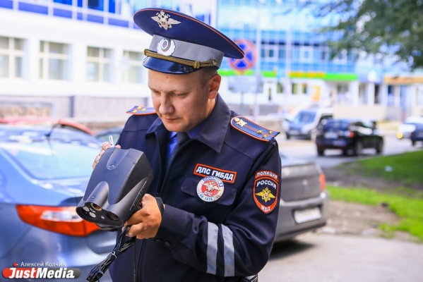 За выходные мотополицейские Екатеринбурга оштрафовали почти полсотни байкеров - Фото 1