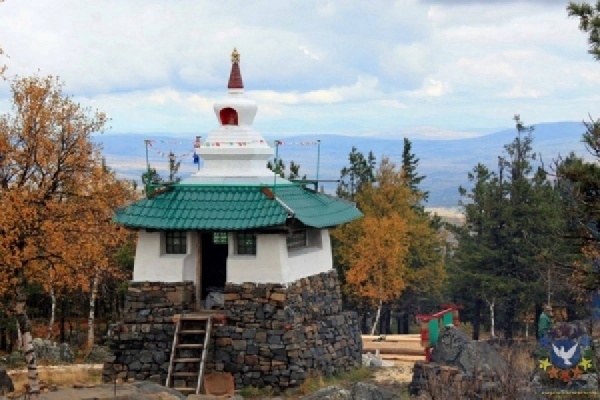 Готовящийся к сносу буддийский монастырь на горе Качканар объявил сбор волонтеров на летнюю стройку - Фото 1