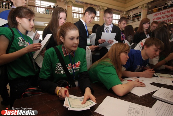 Студенты из Екатеринбурга испытают себя в «лаборатории волонтерства» - Фото 1