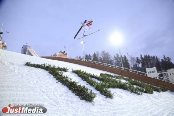 На домашнем этапе кубка мира по прыжкам на лыжах с трамплина Россию представят 9 спортсменов - Фото 1