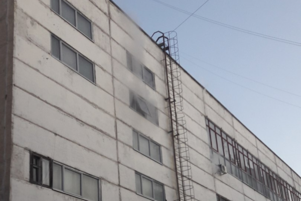 Пожарные Екатеринбурга устранили возгорание «Минимарта» на улице Фрунзе - Фото 1
